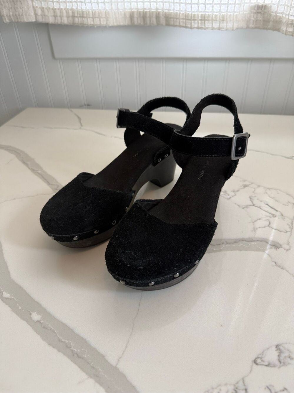 House of Harlow Black Suede Cherub Clogs size 8